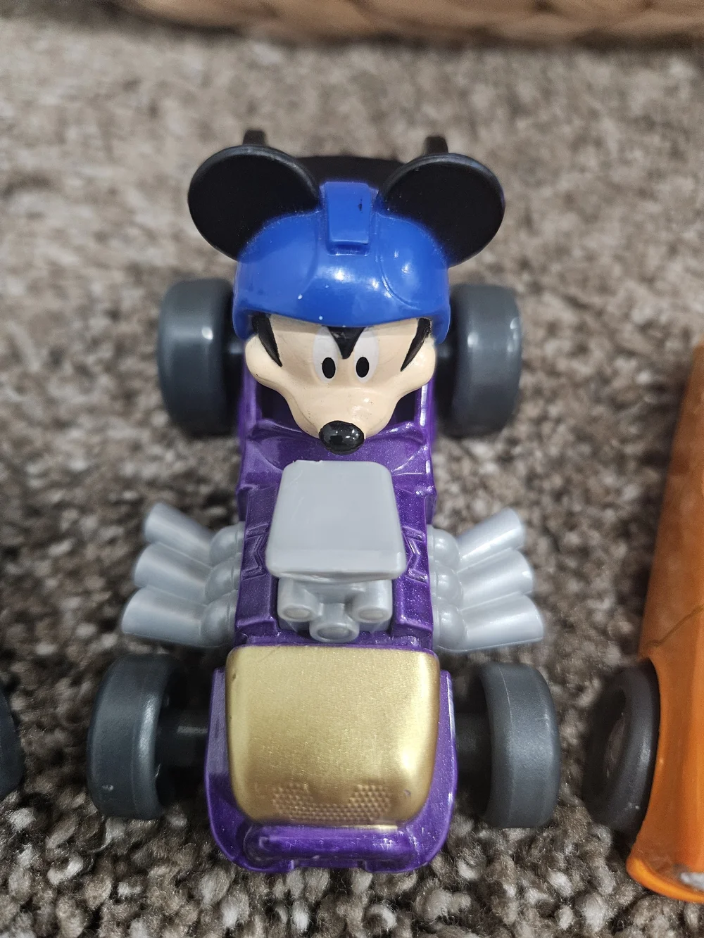 Fisher-Price Disney Mickey and the Roadster Racers Hot Rod Pete